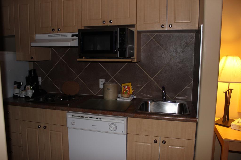 Clearwater Hotel Ltd Fort Mcmurray Eksteriør billede
